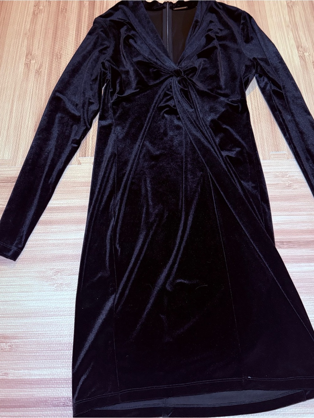 Elie Tahari Black Velvet Knot Front Long Sleeve Cocktail Dress Small